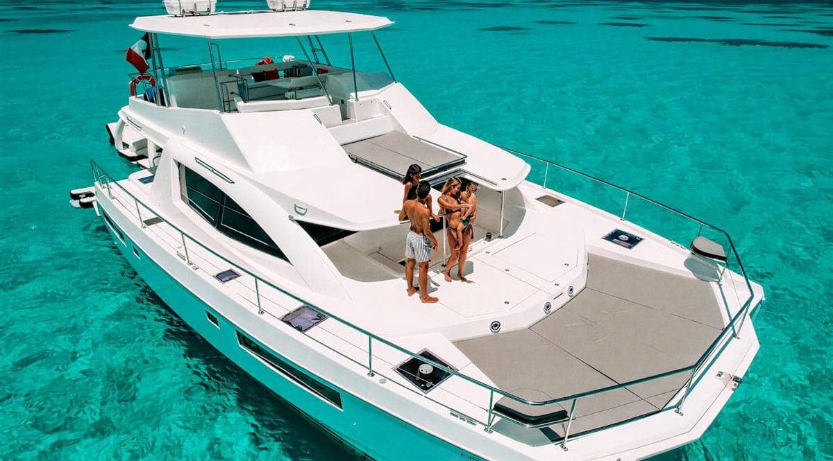 Private-Catamaran-charter-cancun-Leopard-51-(6)