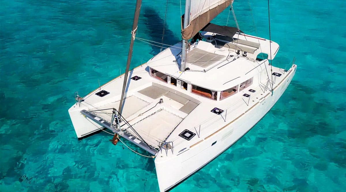 Private-Luxury-Catamaran-45-ft-charter-cancun-(1)
