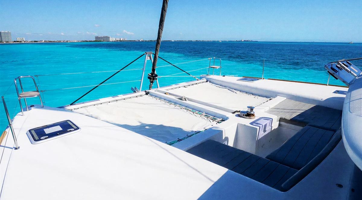 Private-Luxury-Catamaran-45-ft-charter-cancun-(2)