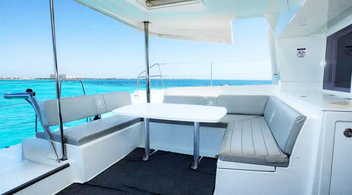 Private-Luxury-Catamaran-45-ft-charter-cancun-(3)