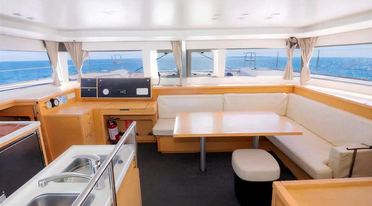Private-Luxury-Catamaran-45-ft-charter-cancun-(4)