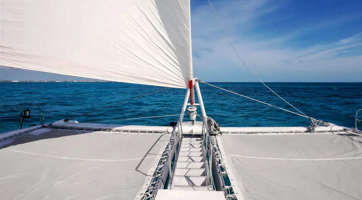 Private-catamaran-75-ft-charter-cancun-(1)