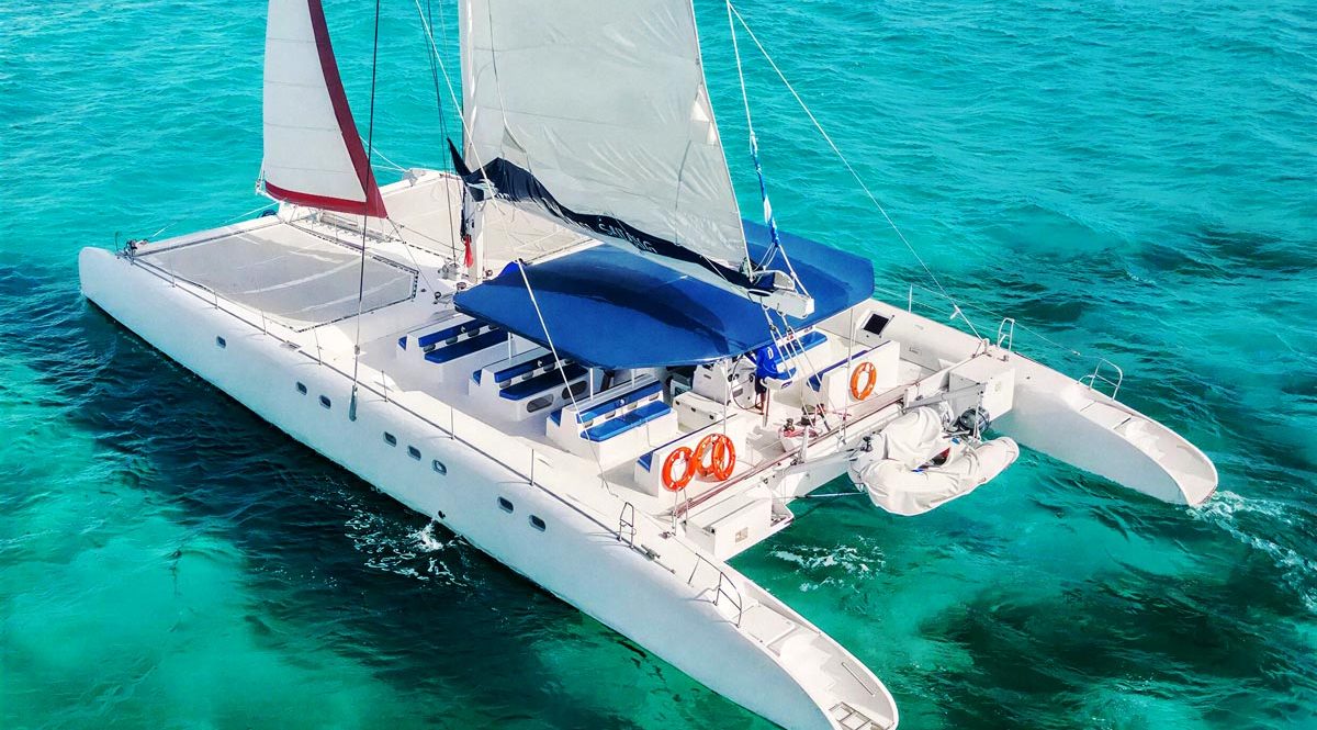 Private-catamaran-75-ft-charter-cancun-(2)