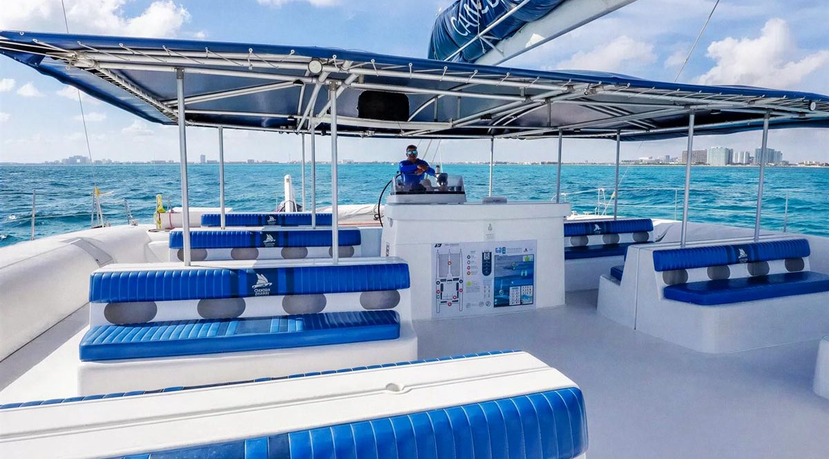 Private-catamaran-75-ft-charter-cancun-(3)