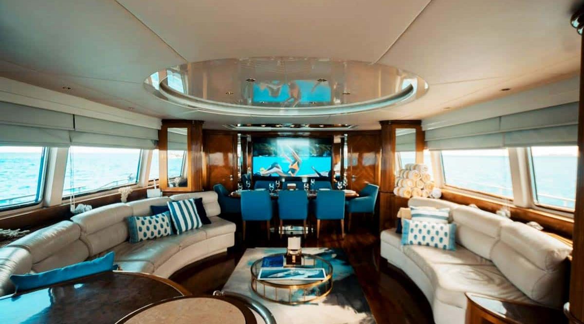 Luxury Yacht Rental Cancun Mexico - Azimut 100