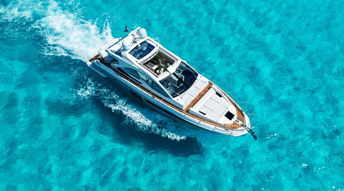 Renta de yate de lujo en Cancún - Azimut Sport 55