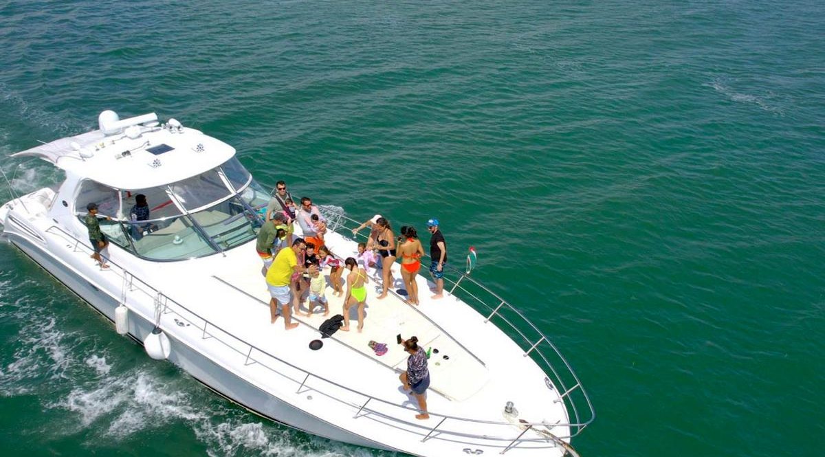Renta de yate de lujo en Cancún - Sea Ray 55