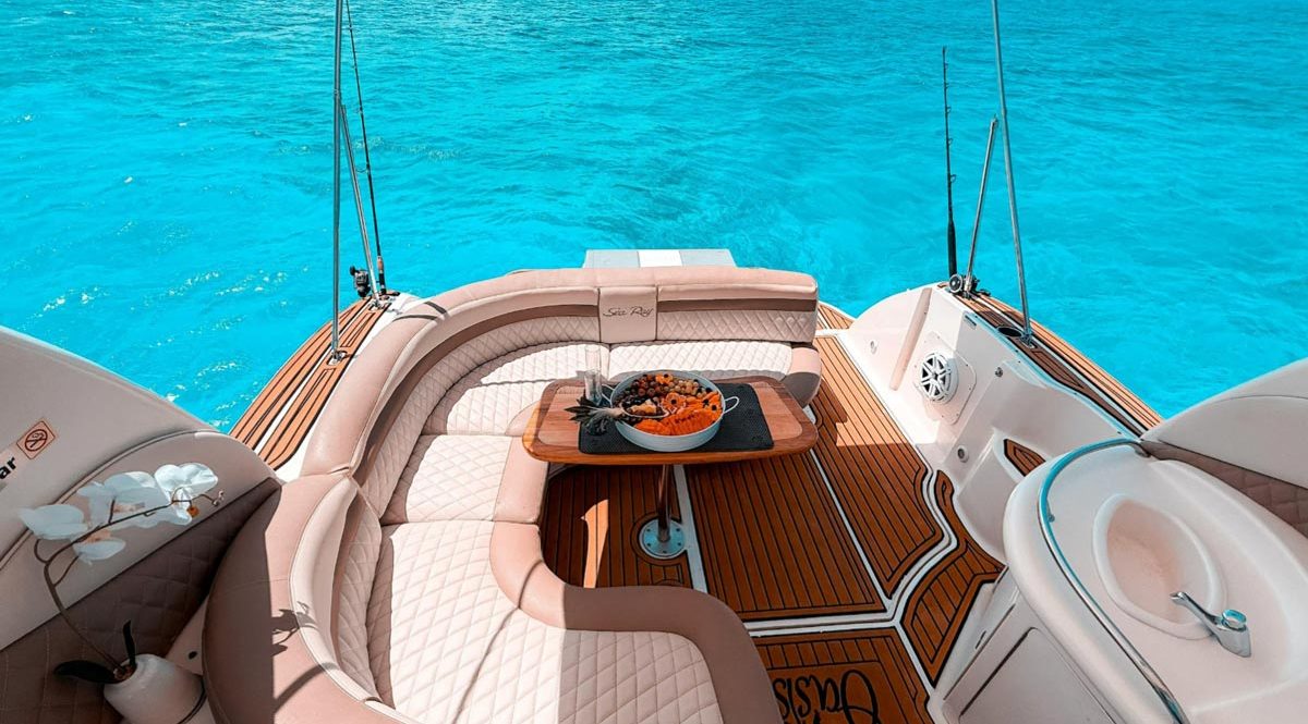 Yacht Rental Cancun Mexico - Sea Ray 37