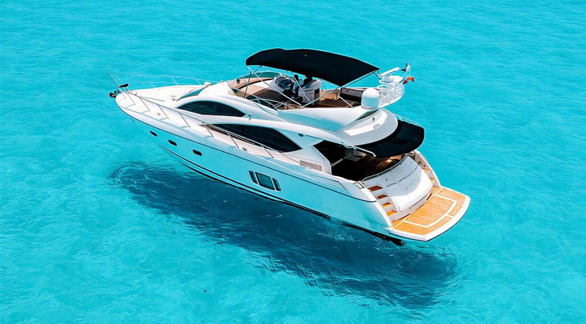 Renta de yate de lujo en Cancún - Sunseeker Manhattan 64