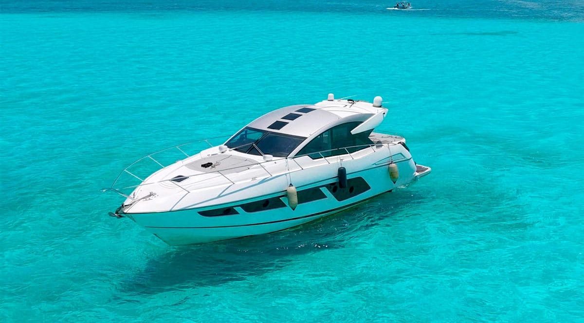 Renta de yate de lujo en Cancún - Sunseeker Predator 60